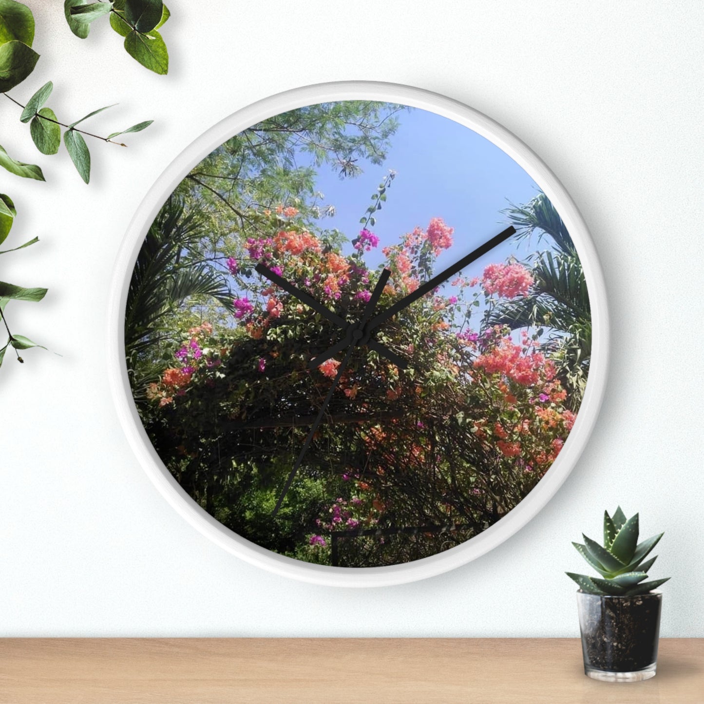 Wall Clock Flores