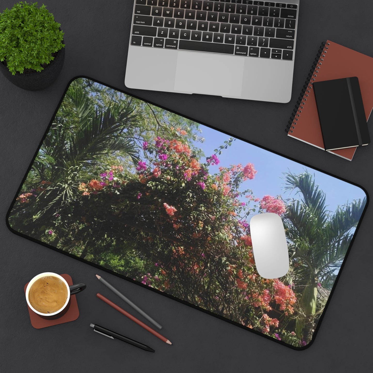 Desk Mat Flores