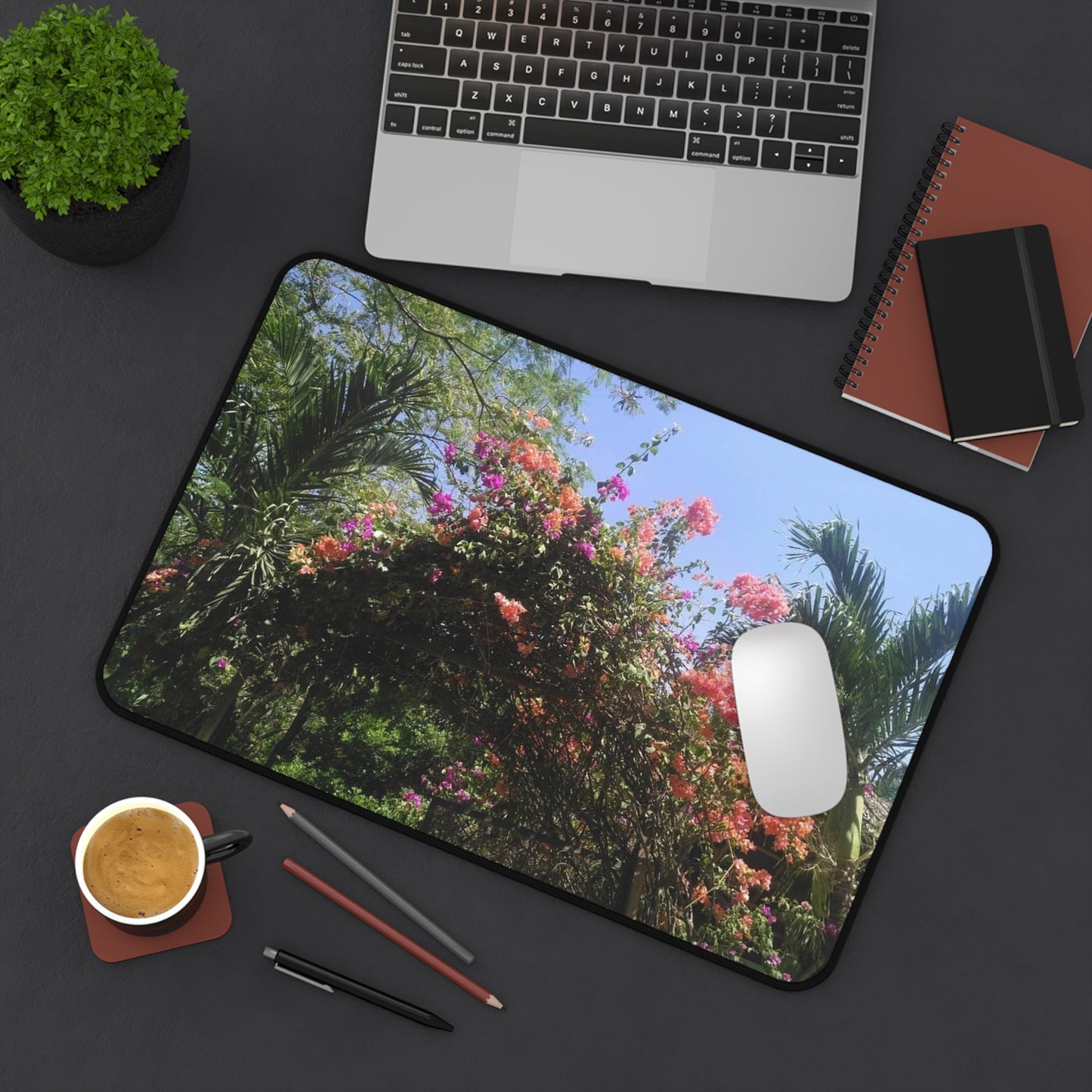 Desk Mat Flores